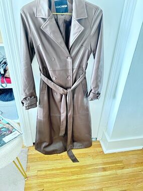 Fashion Nova Women's Brown Faux Leather size XS preowned good condition.